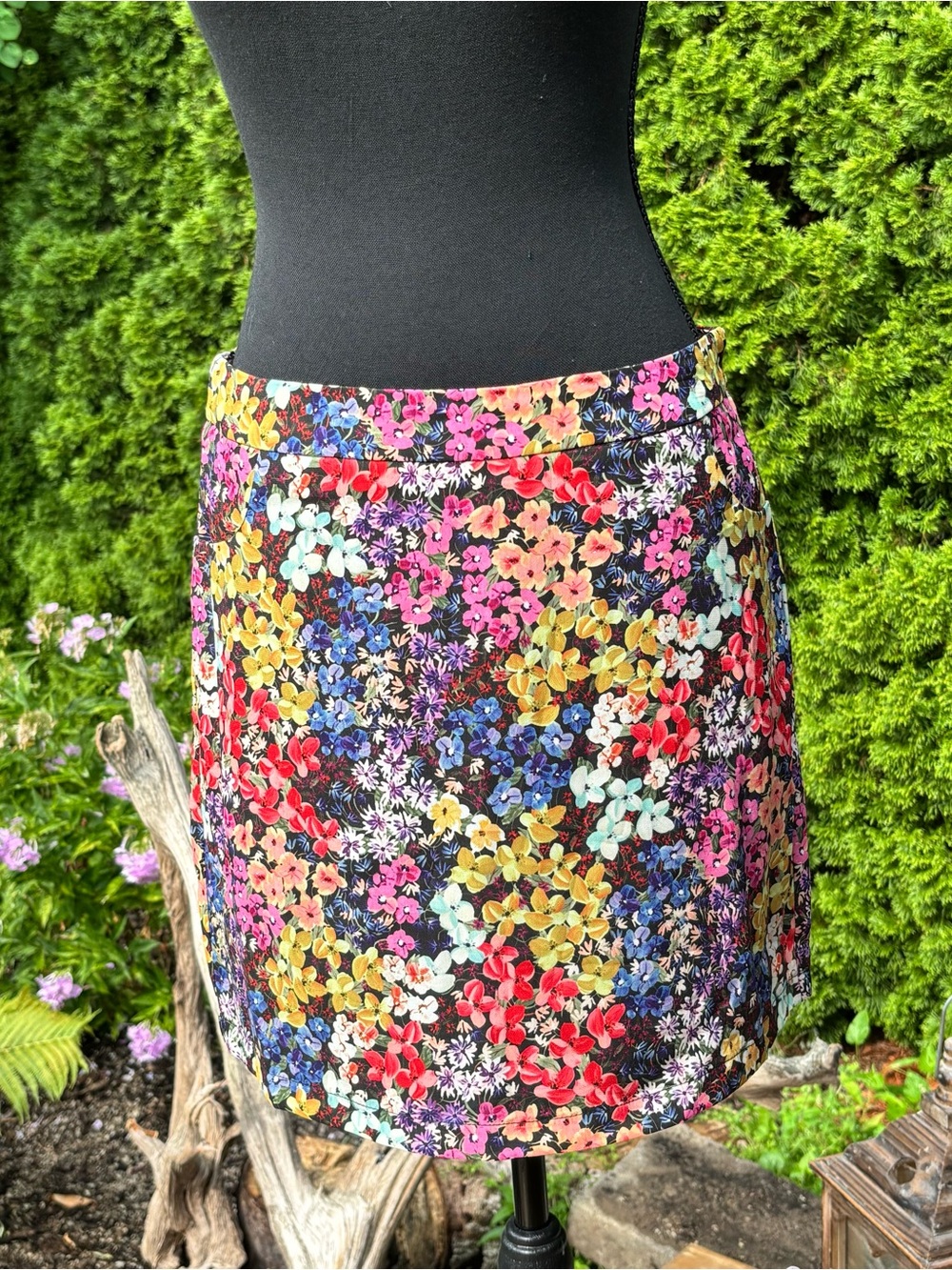 Black Multicolour Floral Mini Skirt | High-Waisted A-Line Skirt Summer - Size S